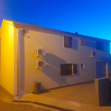 Apartment Dukic Sveti Filip i Jakov Eksteriør billede