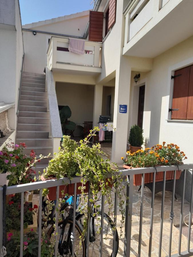 Apartment Dukic Sveti Filip i Jakov Eksteriør billede