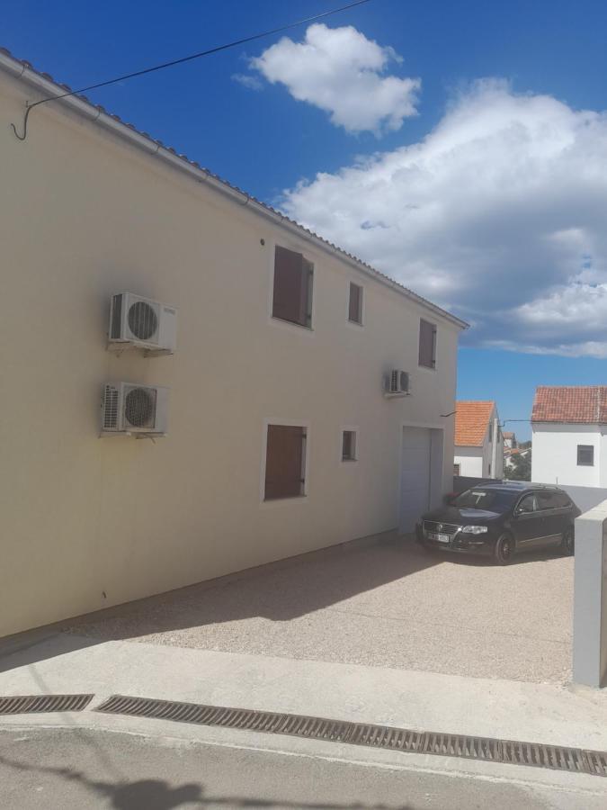 Apartment Dukic Sveti Filip i Jakov Eksteriør billede