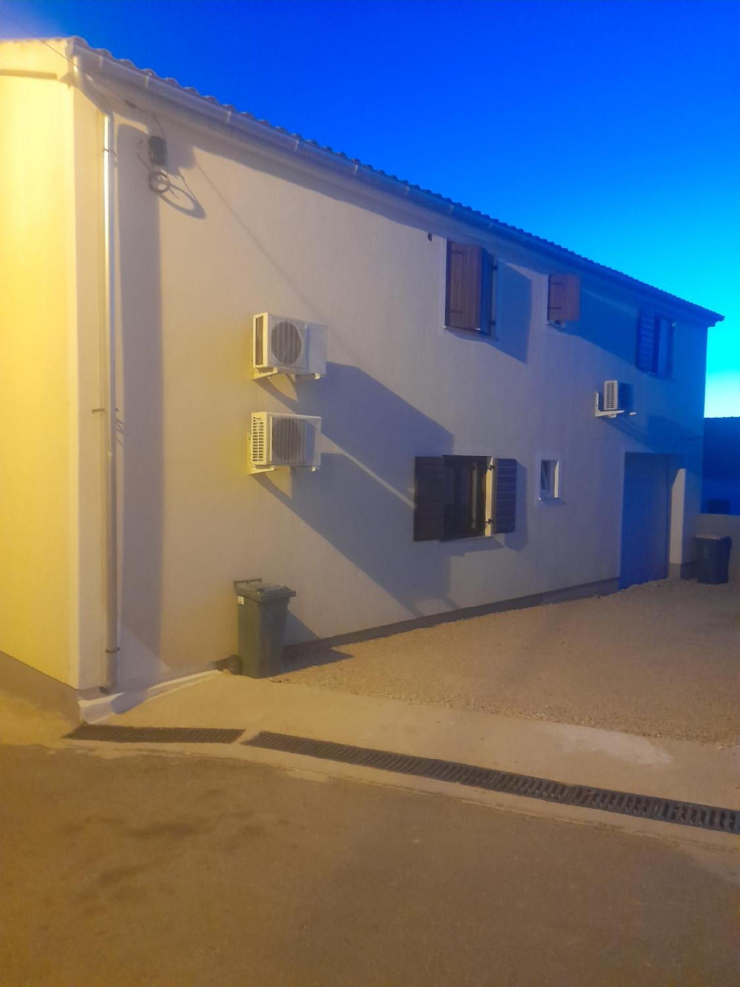 Apartment Dukic Sveti Filip i Jakov Eksteriør billede